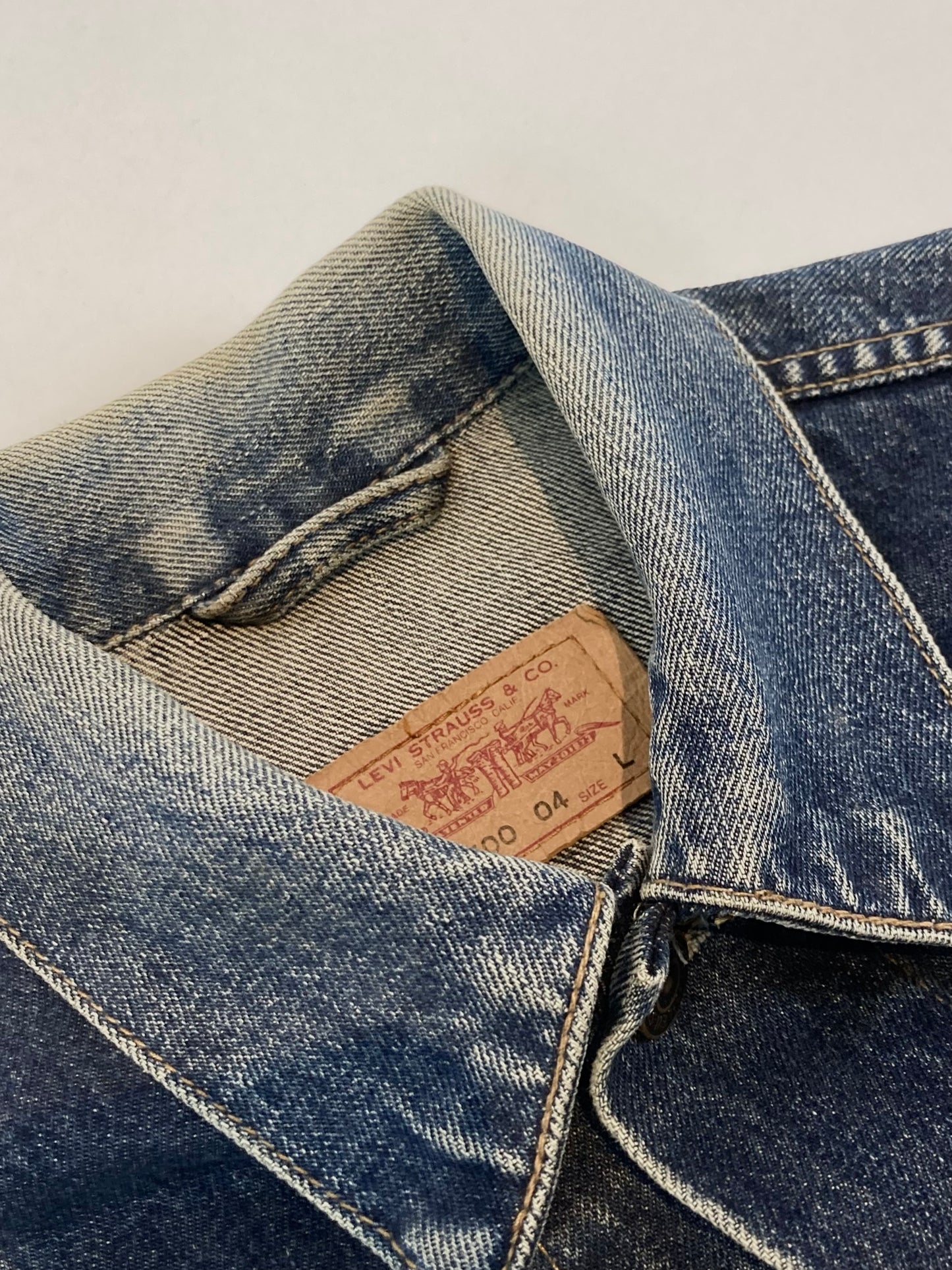 90s Levi’s Type III denim jacket L