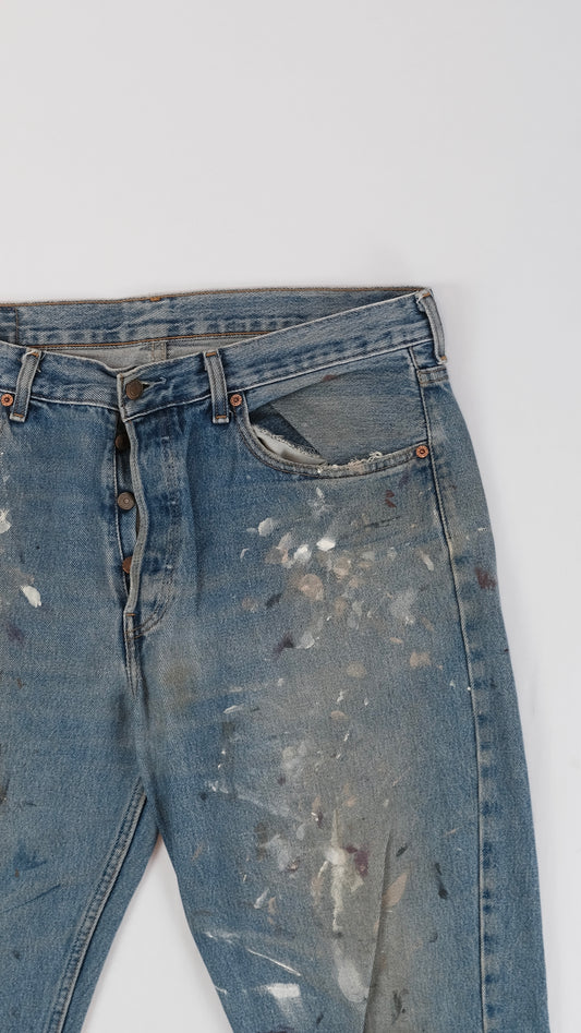 Distressed vintage Levi's 582 paint splattered w36