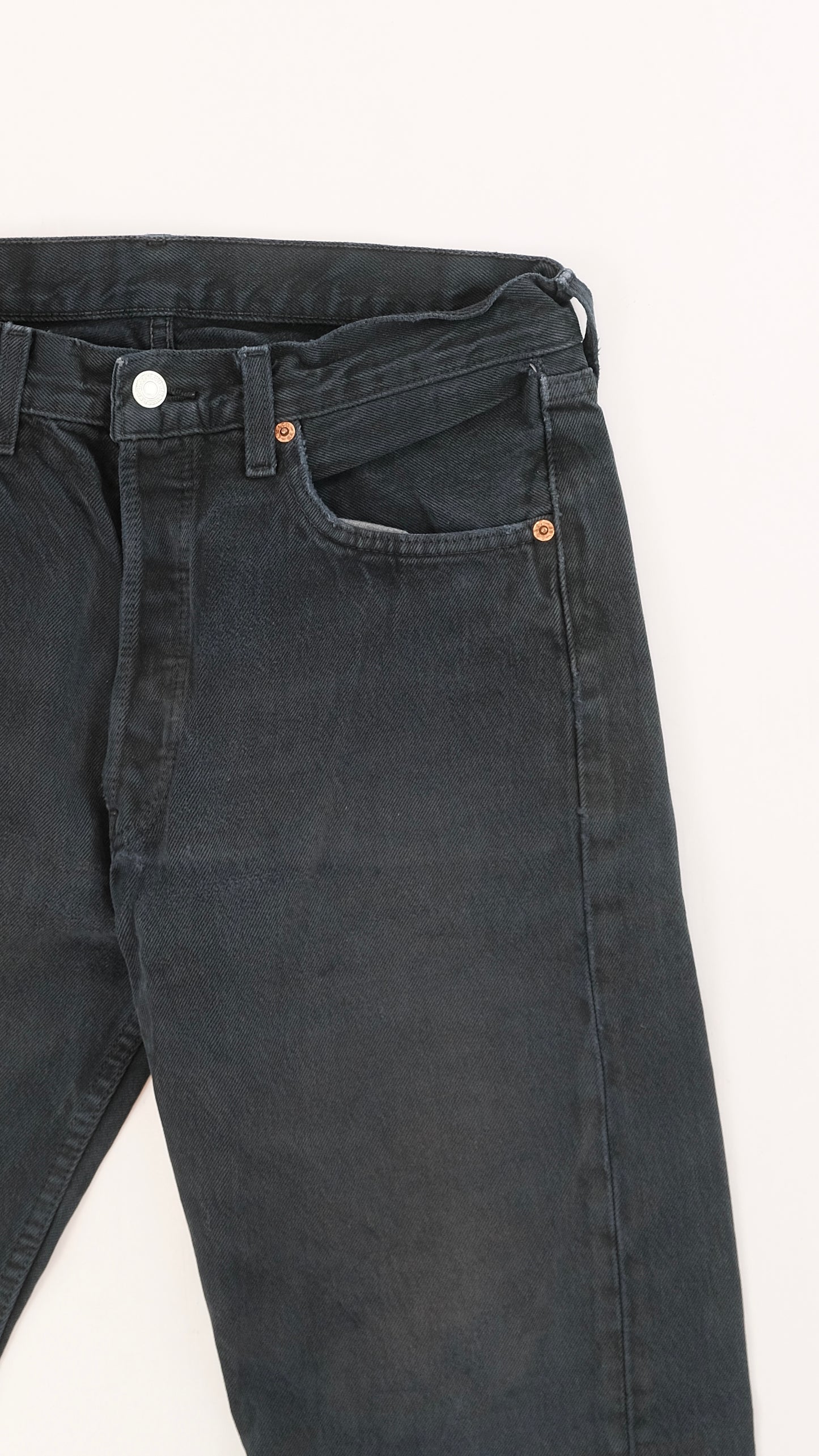 vintage Black Levi's jeans 501 w32