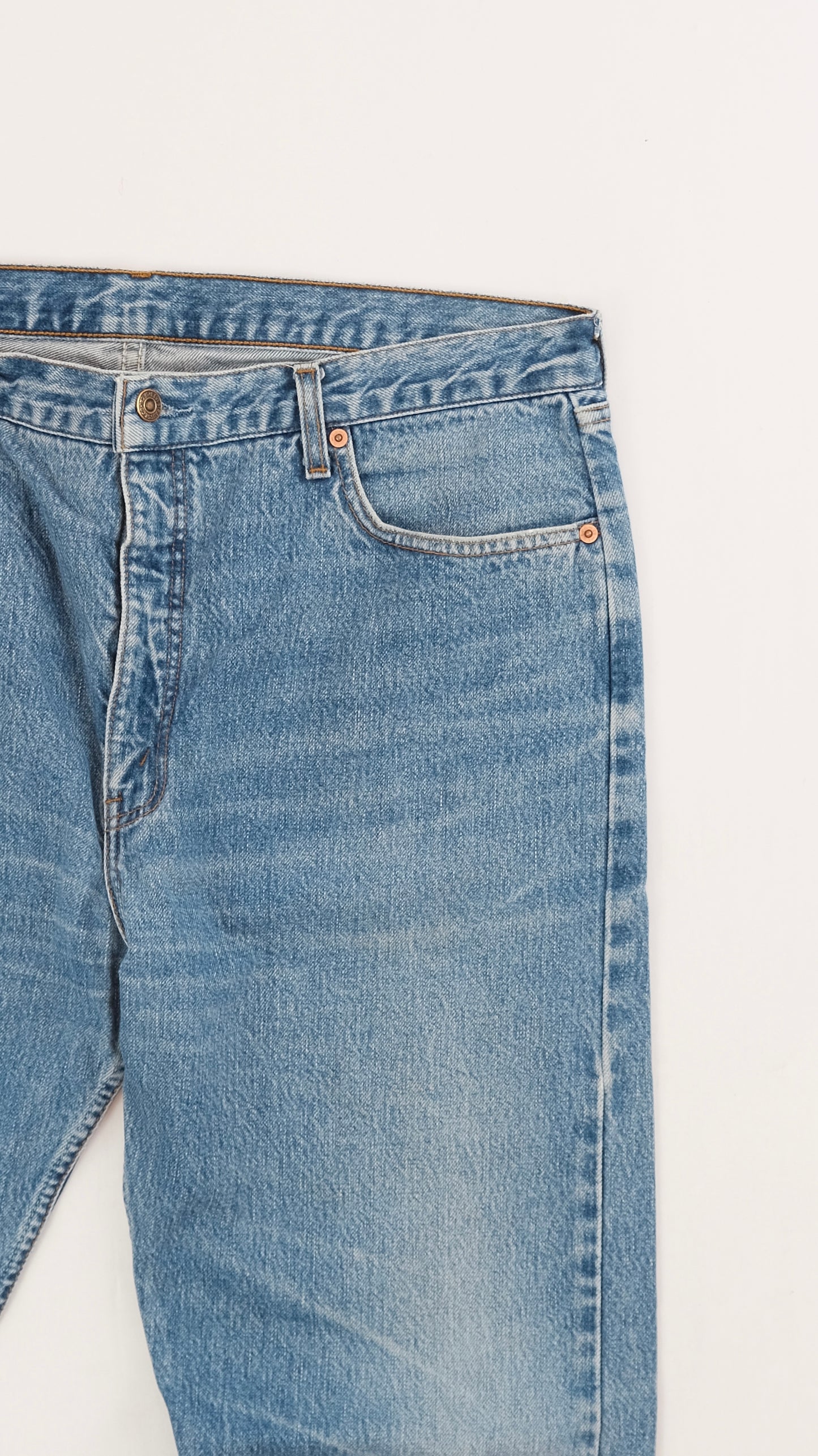 vintage Levi's jeans 615 w40
