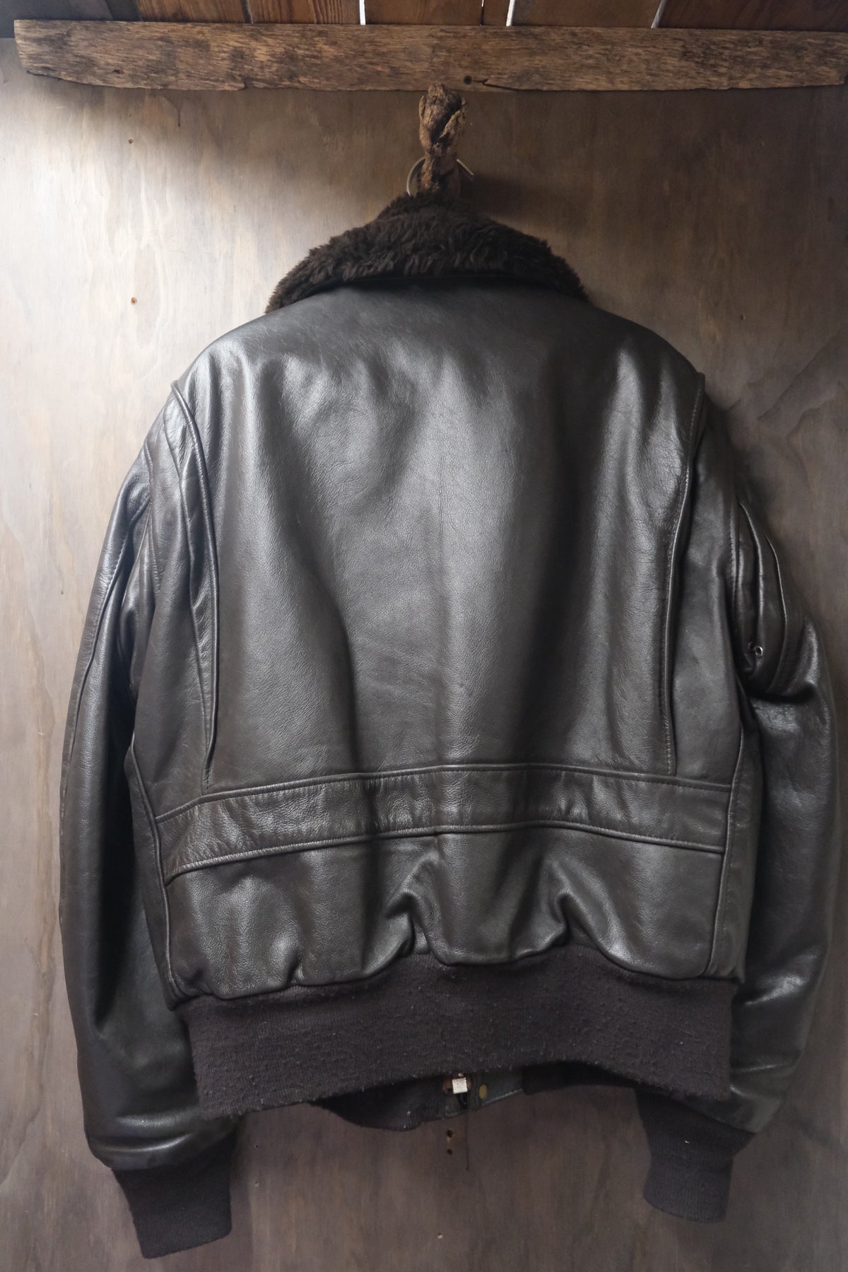 Giacca in pelle Schott A-2 vintage anni '70, taglia L