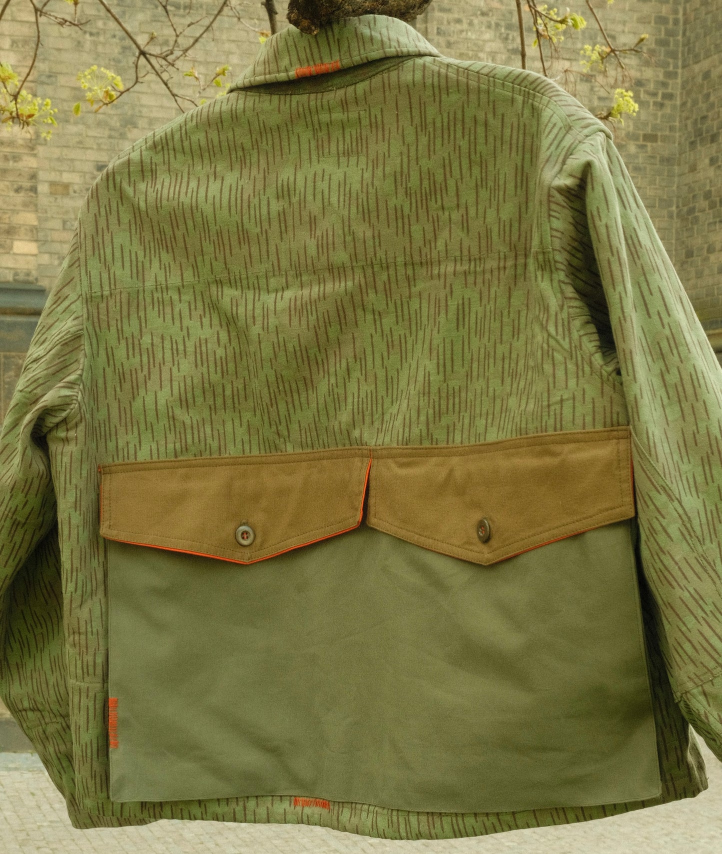 CAPSULE CL9.2 - 60s Czechoslovakian army - vintage clochard92.com