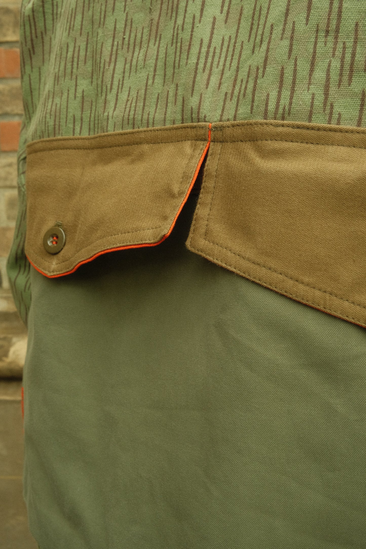 CAPSULE CL9.2 - 60s Czechoslovakian army - vintage clochard92.com