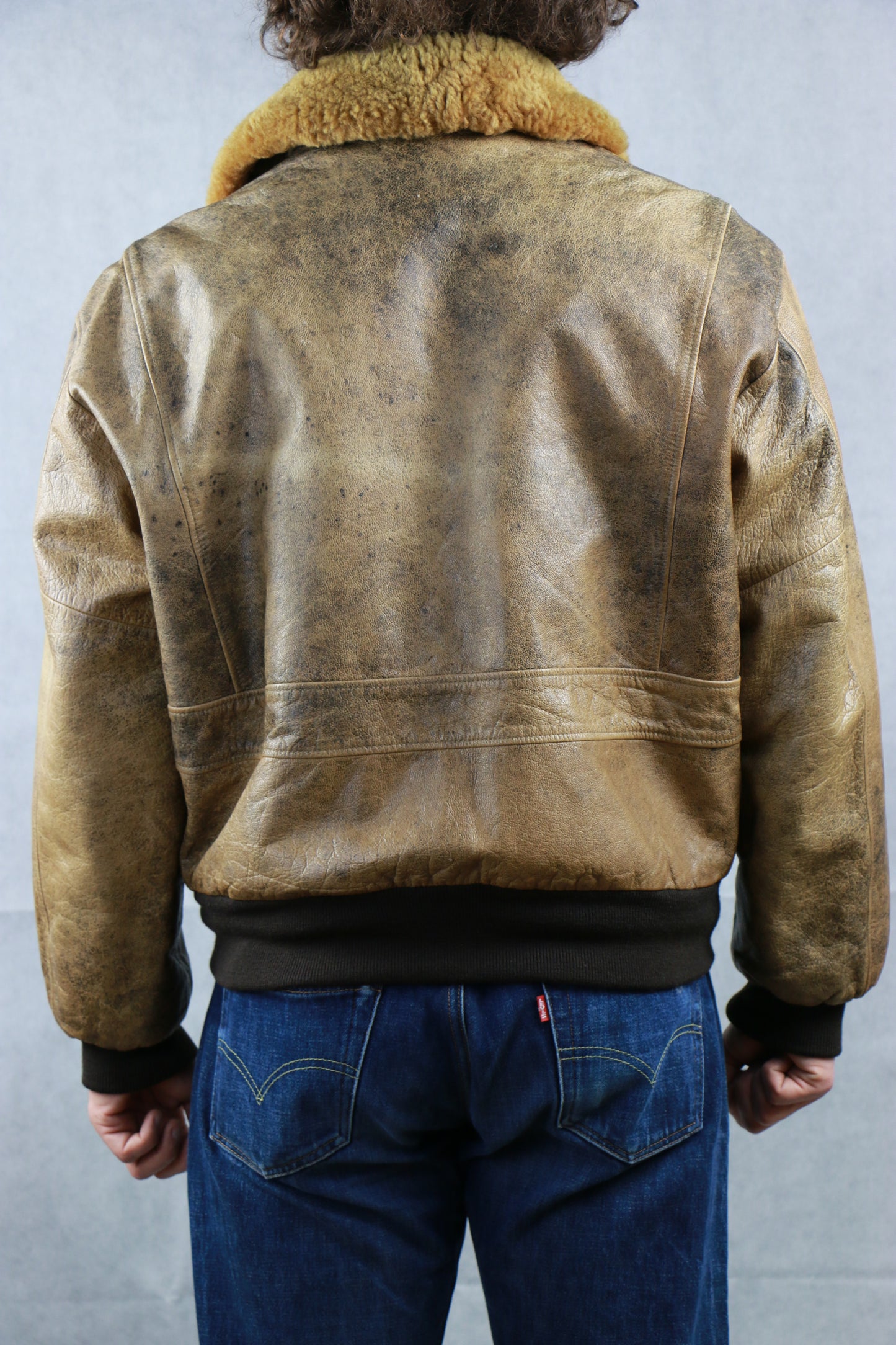 A-2 Leather Jacket with shearling collar - vintage clothing clochard92.com