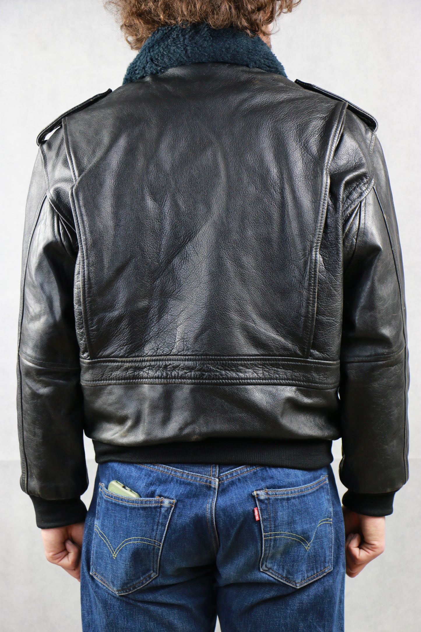 A-2 Leather Pilot Jacket - vintage clothing clochard92.com