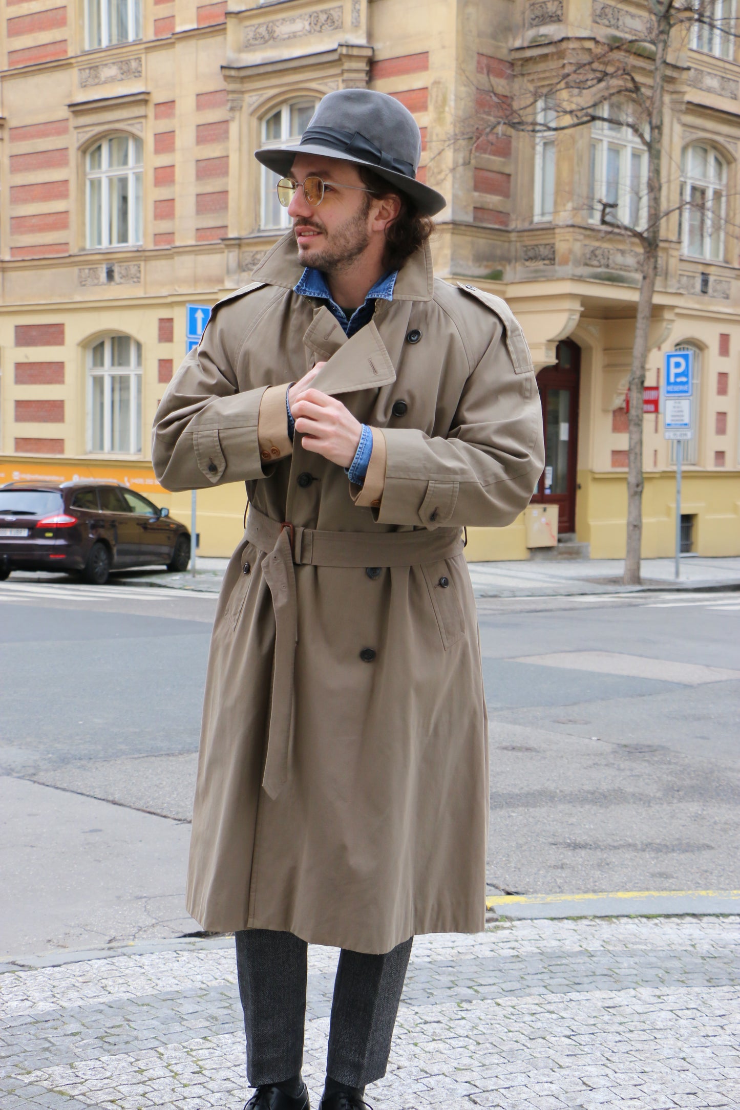 Burberry's Double-breasted Trench coat, clochard92.com