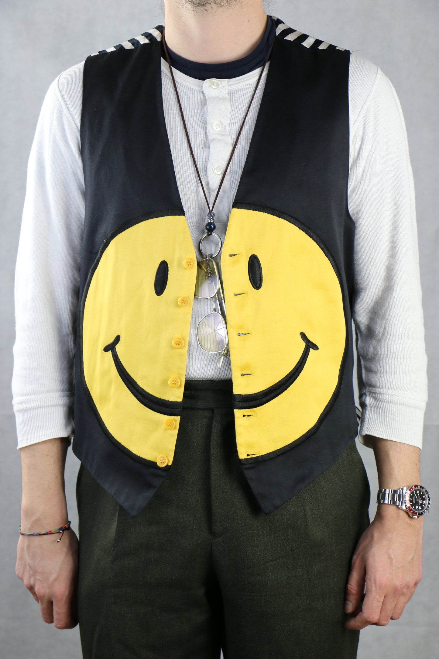 Moschino 'Smiley' Vest - vintage clothing clochard92.com