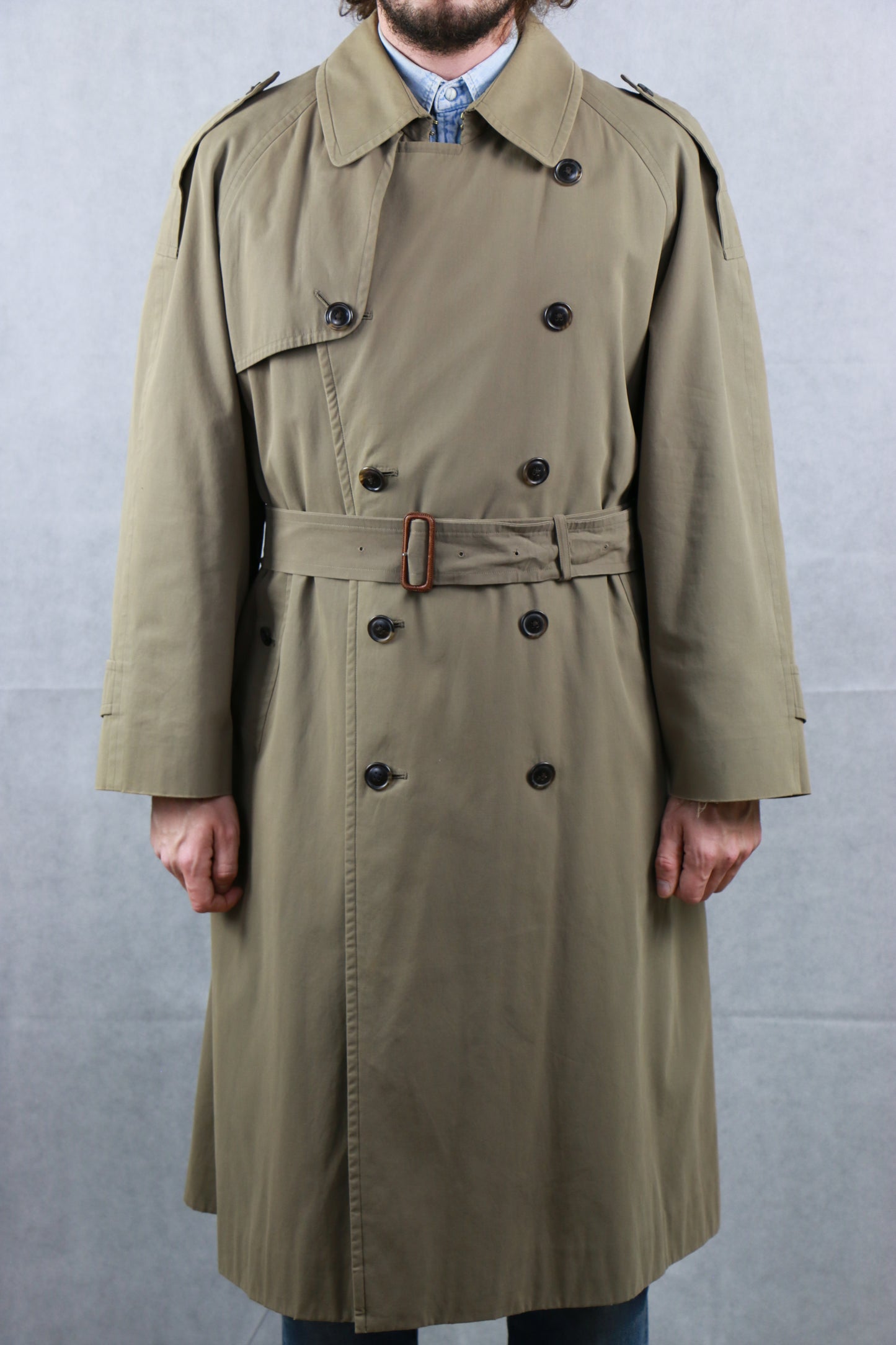 Burberry's Double-breasted Trench coat, clochard92.com