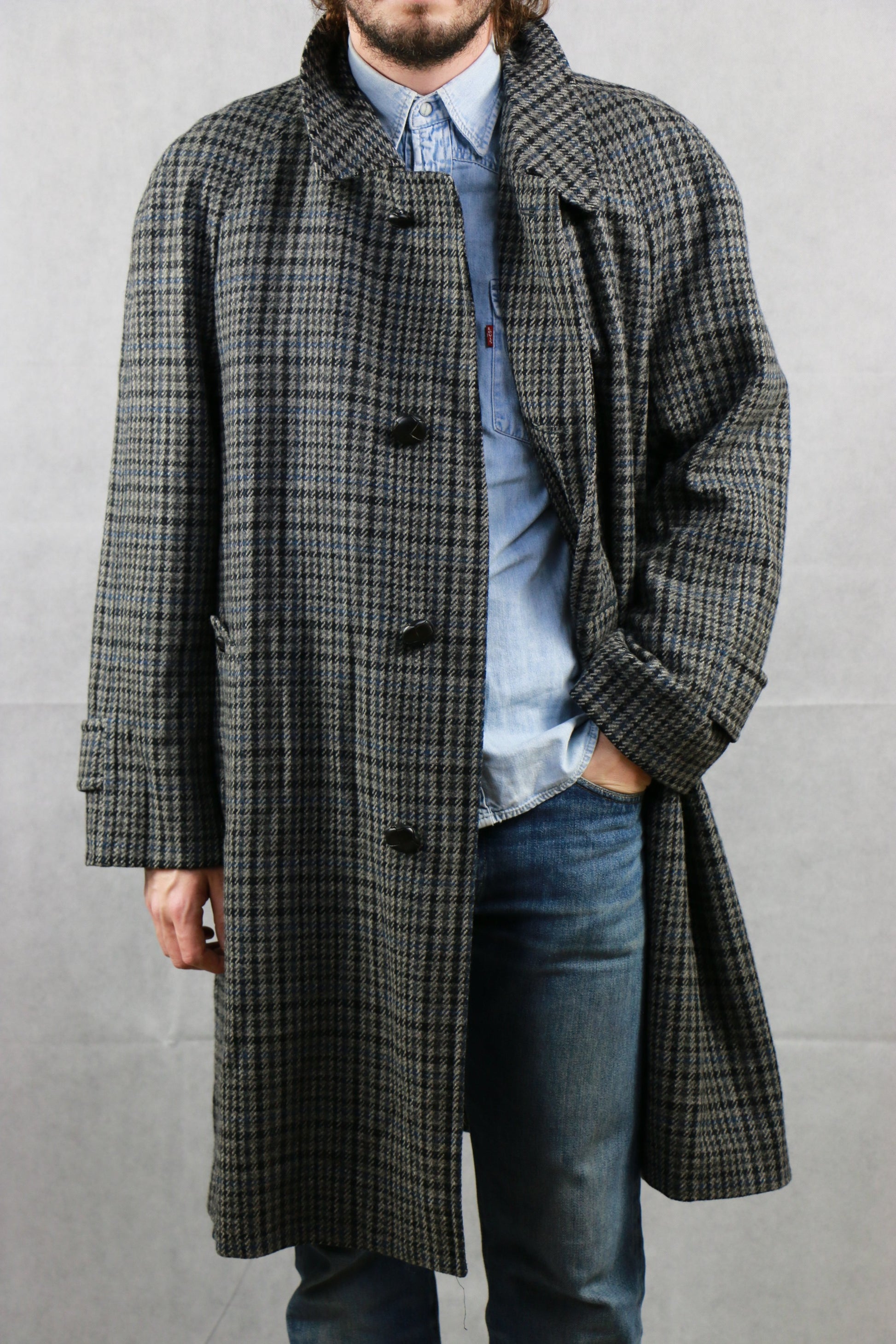 Aquascutum Checkered Wool Coat - vintage clothing clochard92.com, Vintage Store Clochard92.com