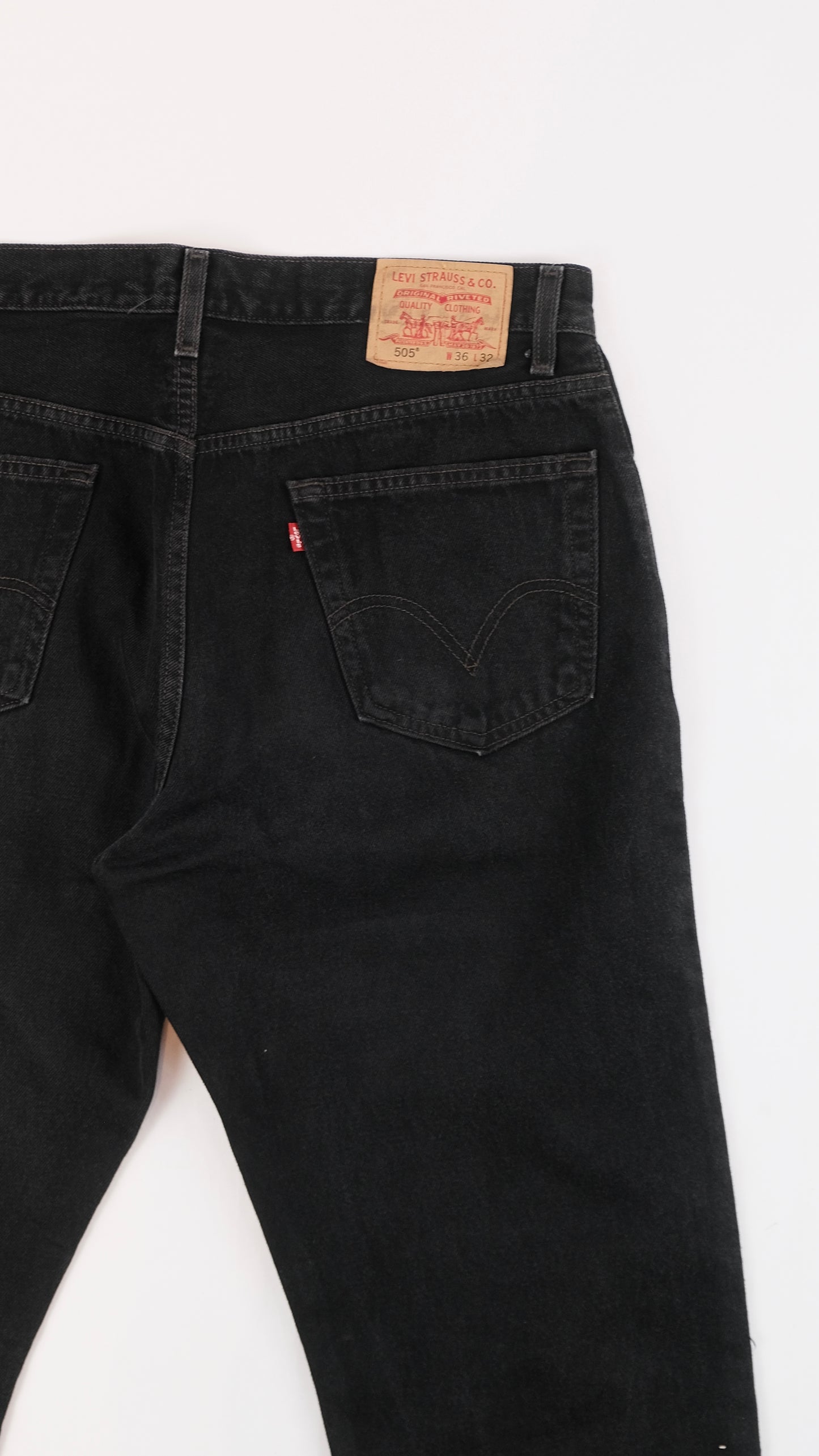 Vintage Levi's black jeans 505 w36