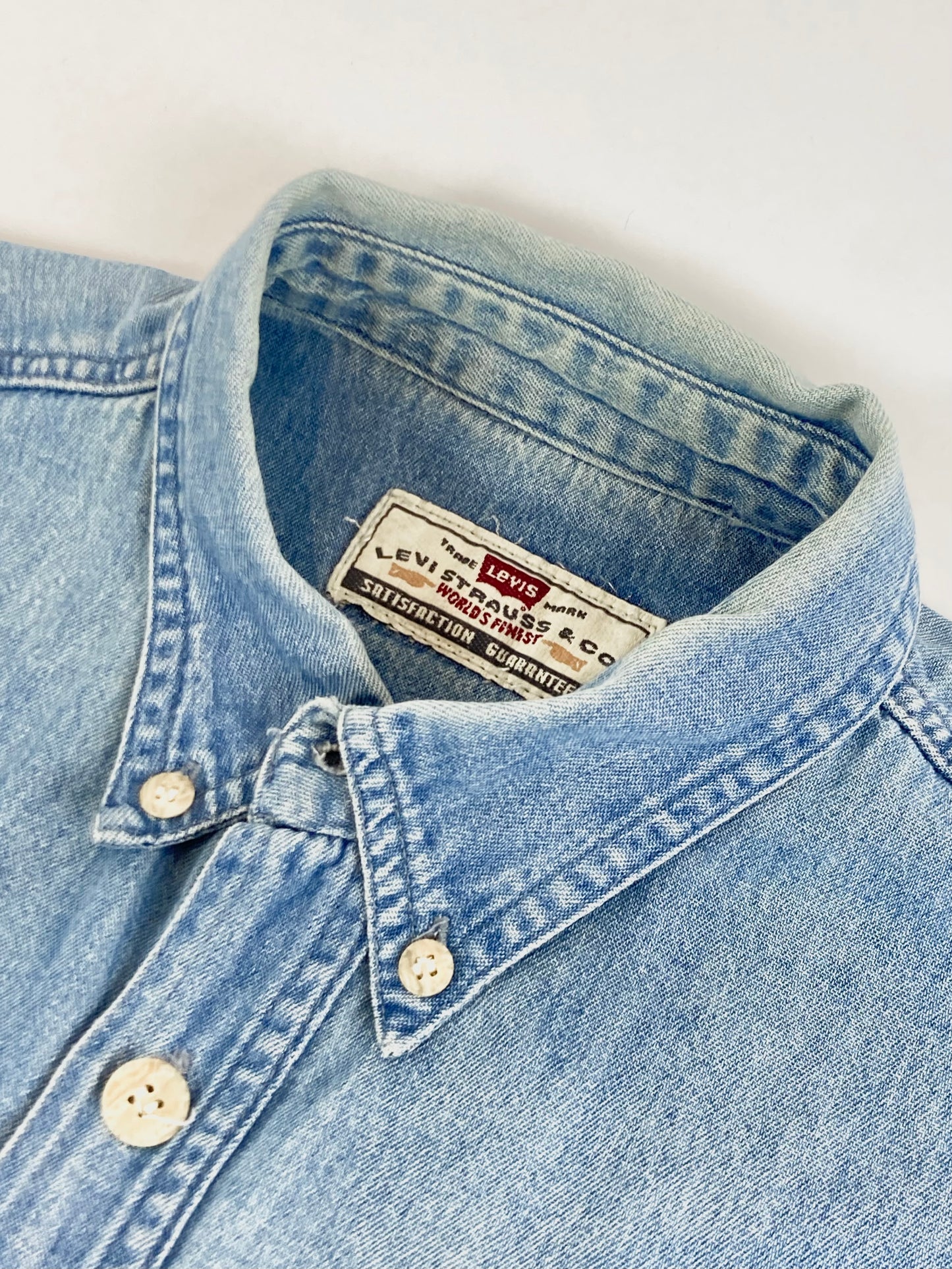 90s Levi’s Denim button down shirt XL