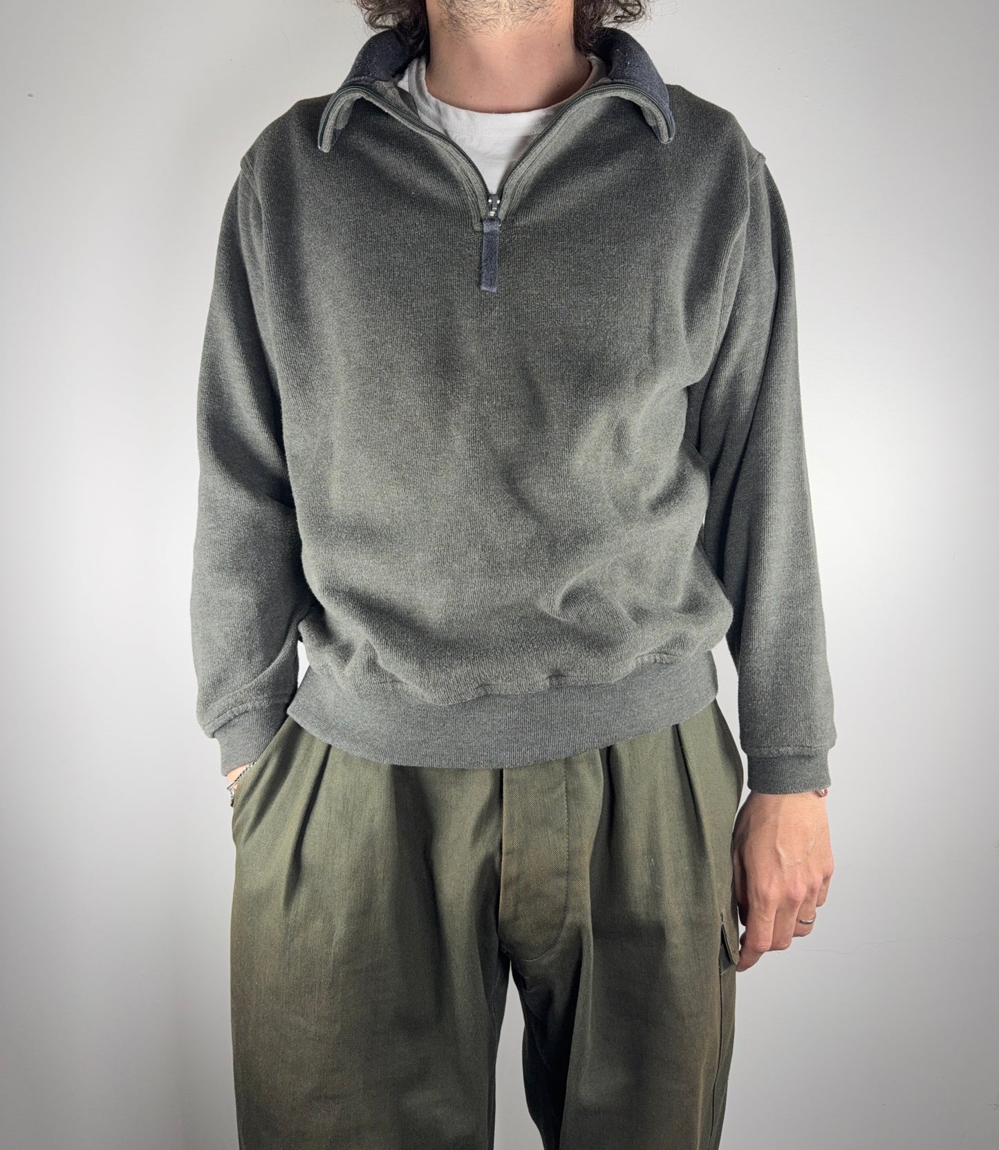 Gray sweater half zip M