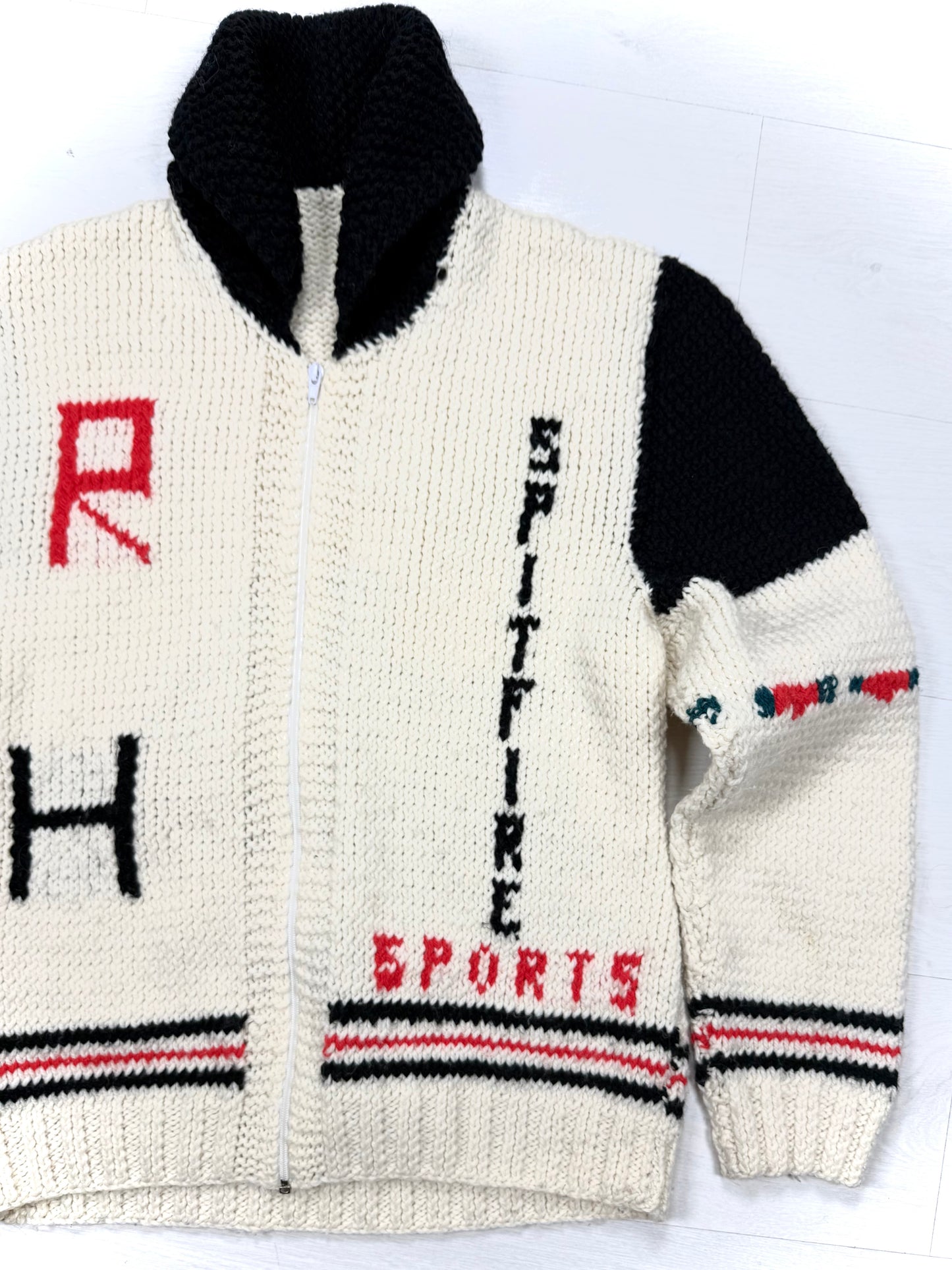 Hand knitted Cardigan M