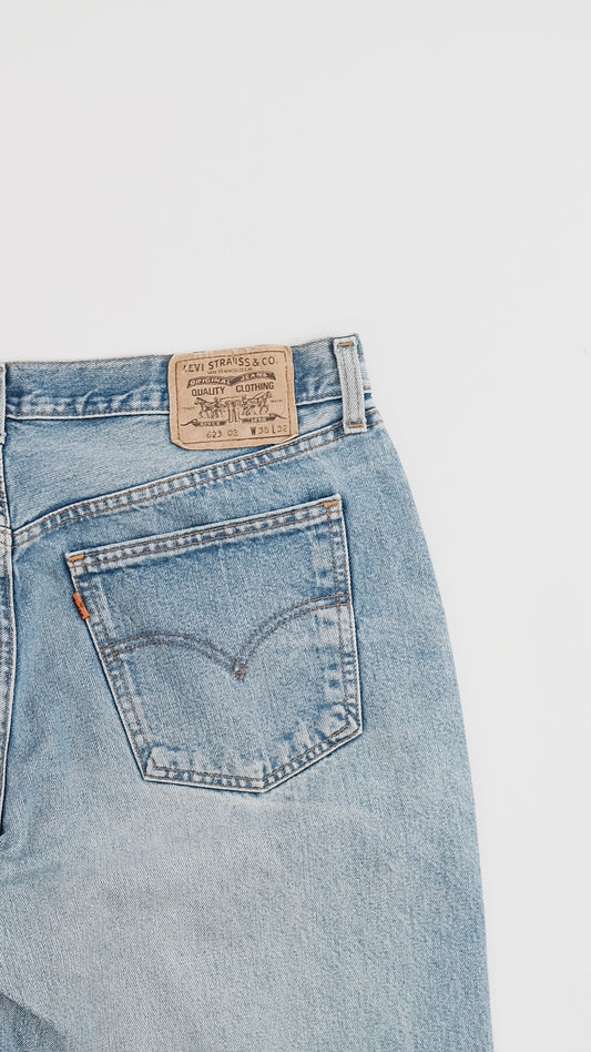 Levi's 623 light wash w38