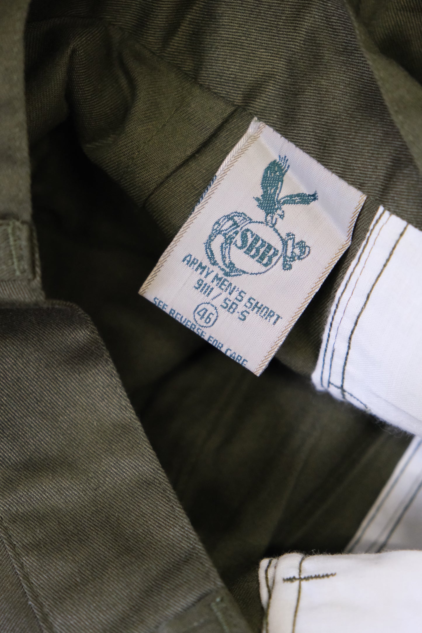 Vintage green army shorts S
