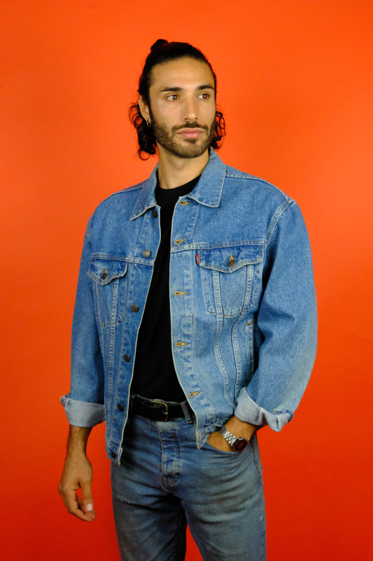 Levi's Red Tab Denim Trucker Jacket 'M' - vintage clothing clochard92.com