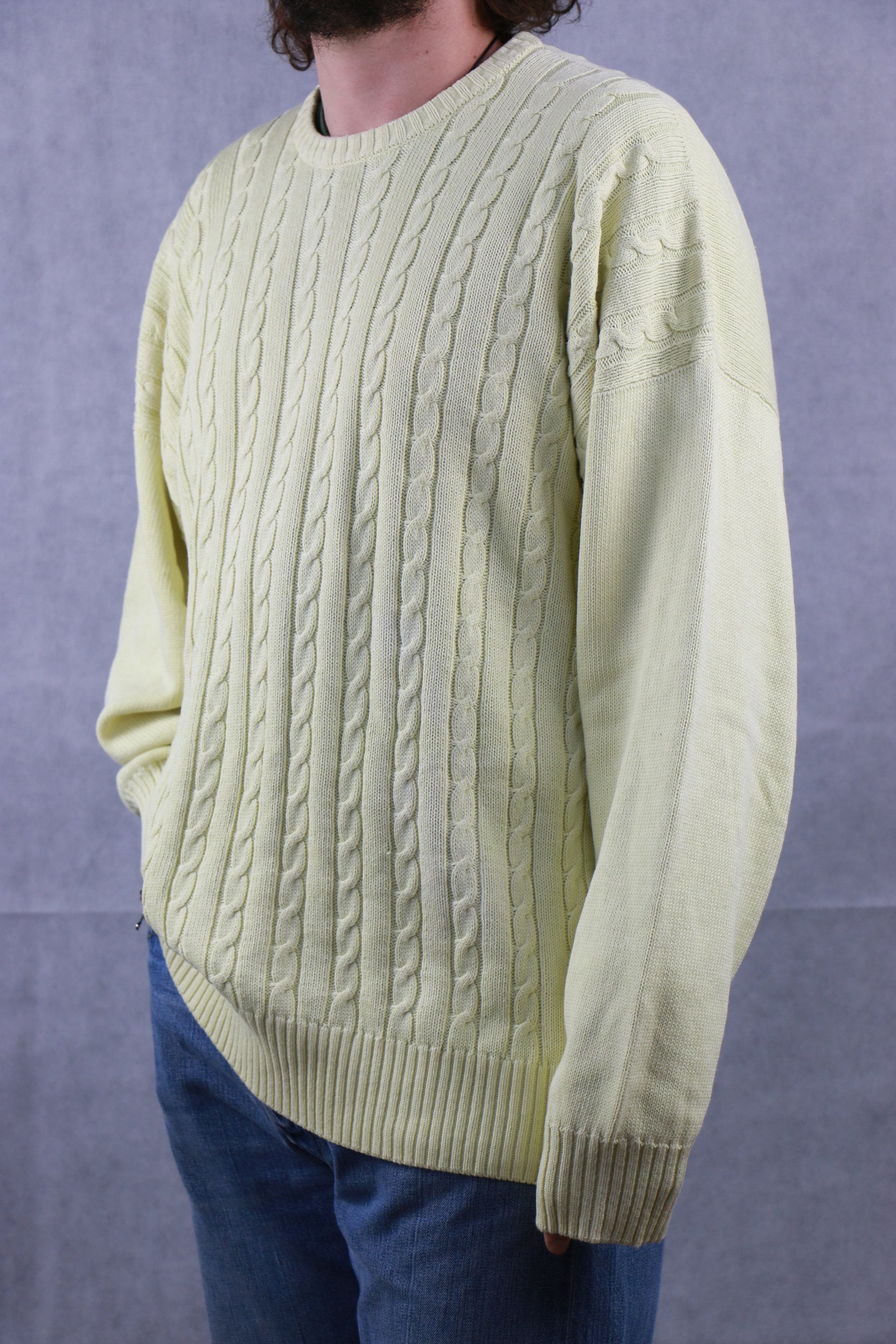 Burberrys' Lemon Sweater, clochard92.com
