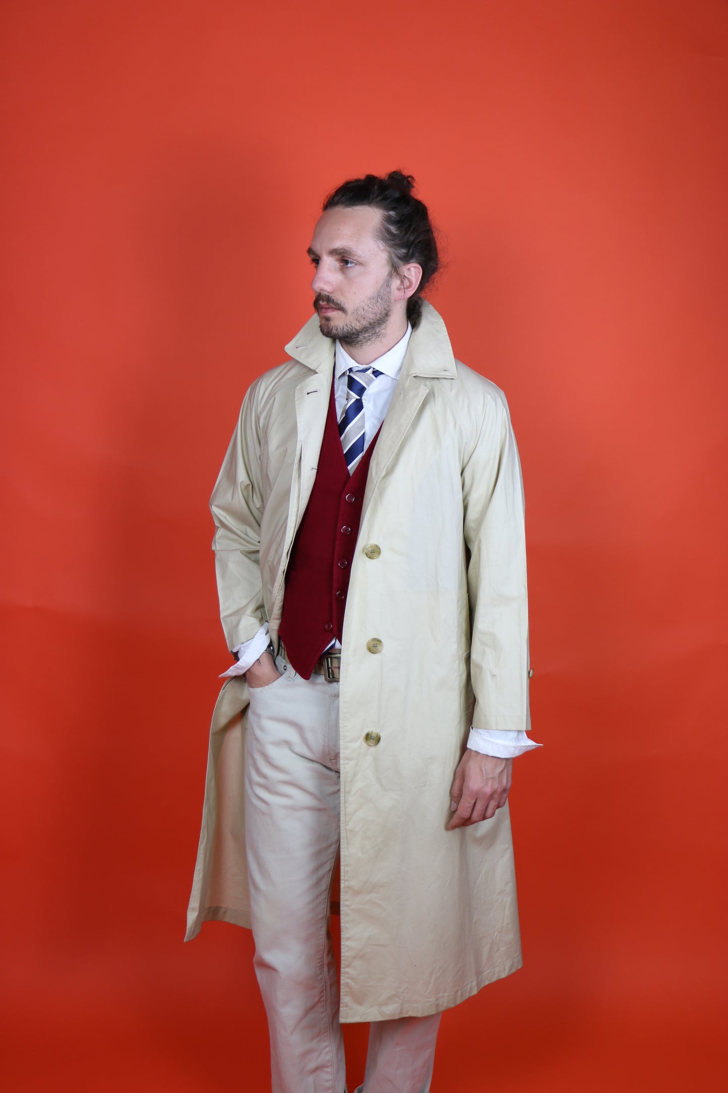 Burberrys' Light Summer Trench Coat  - vintage clothing clochard92.com