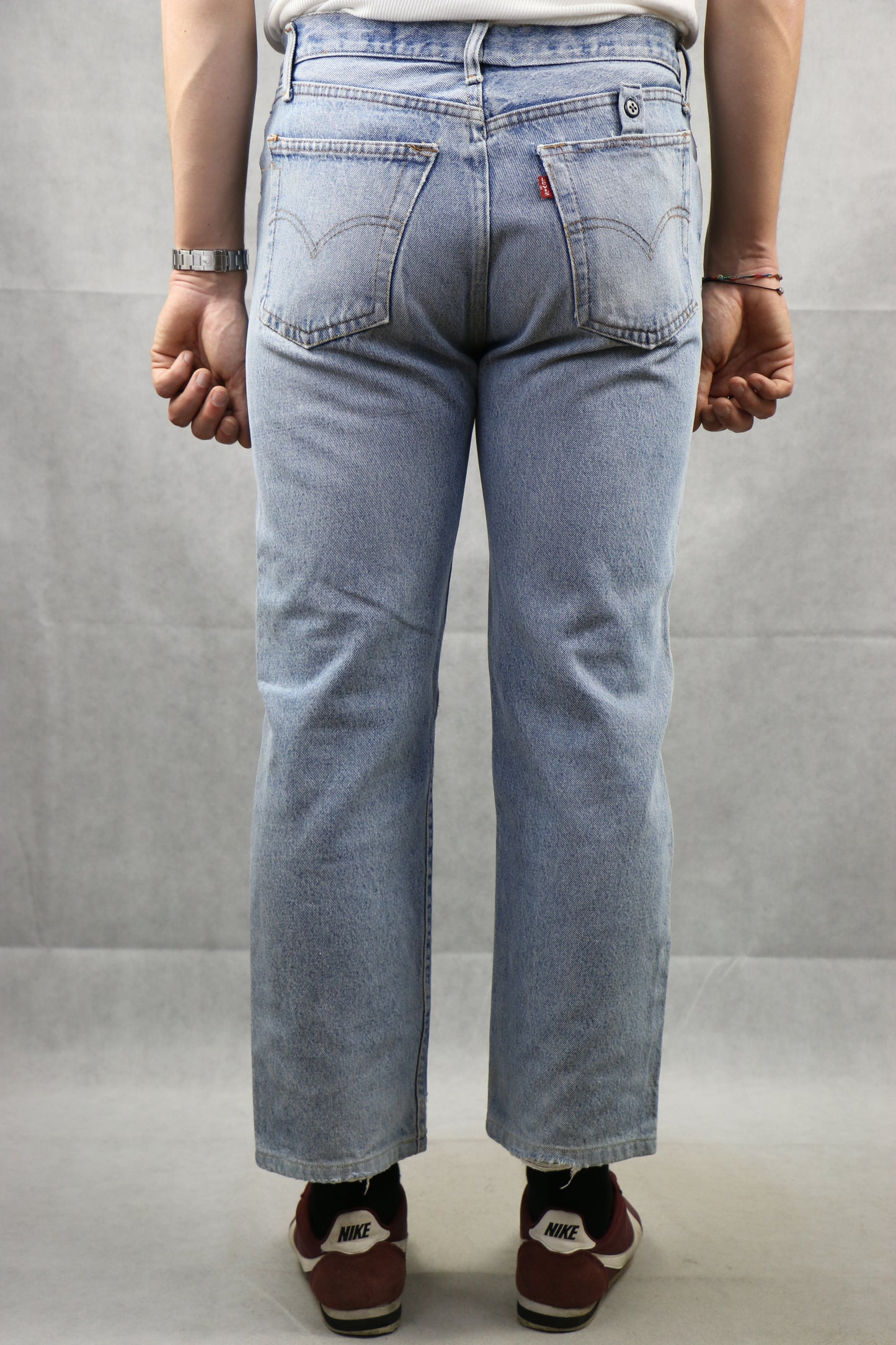 Levi's 501 Jeans with buttoned up back pocket, clochard92.com