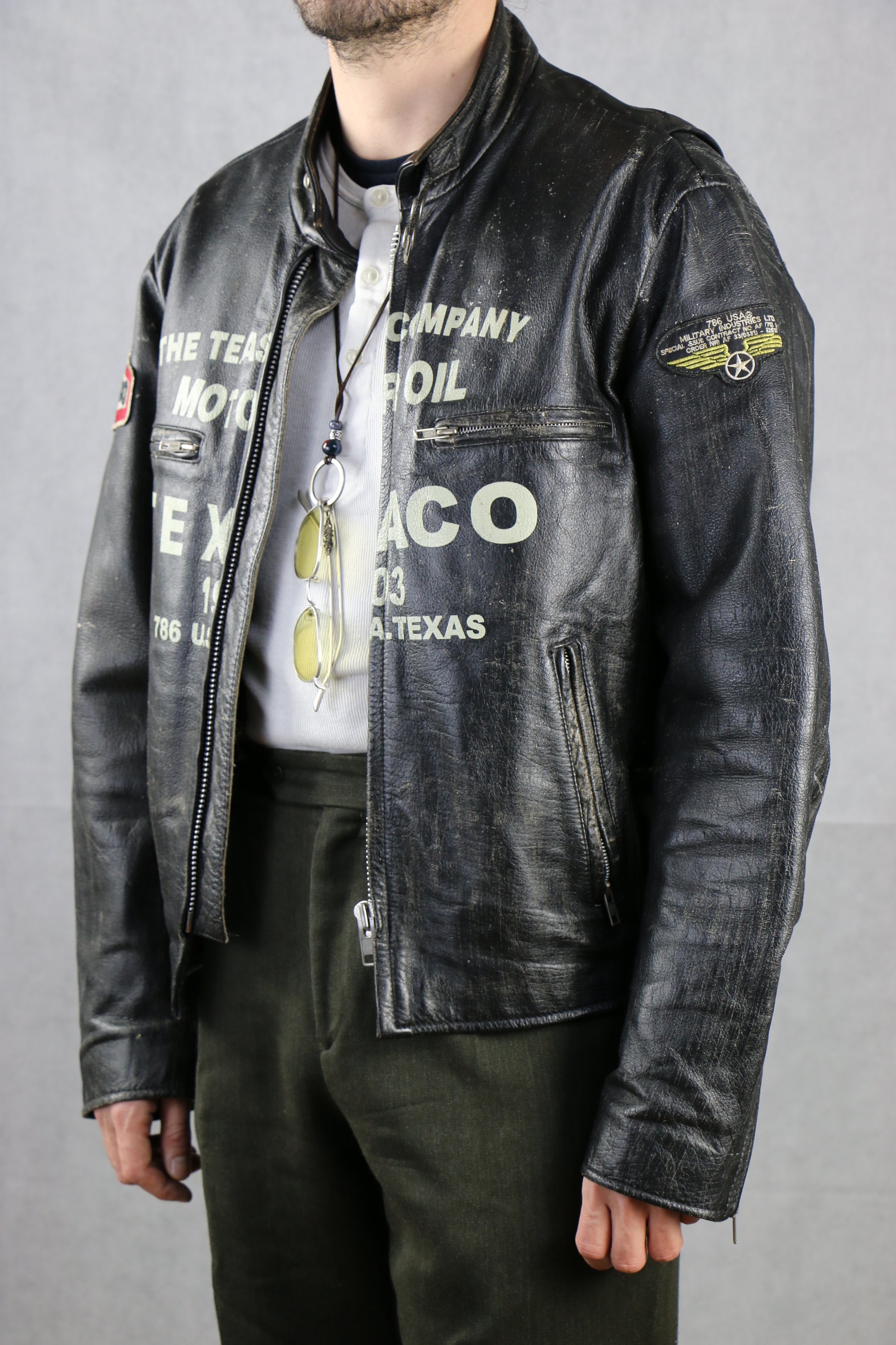 vintage leather jacket us military Vintage Avirex Type A-2 Leather